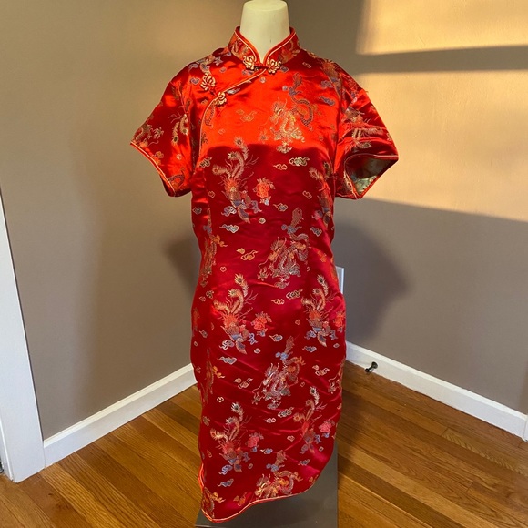 Red Qi Pao / Cheongsam - Picture 4 of 4